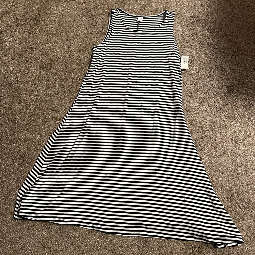 Small old navy black and white striped dress
